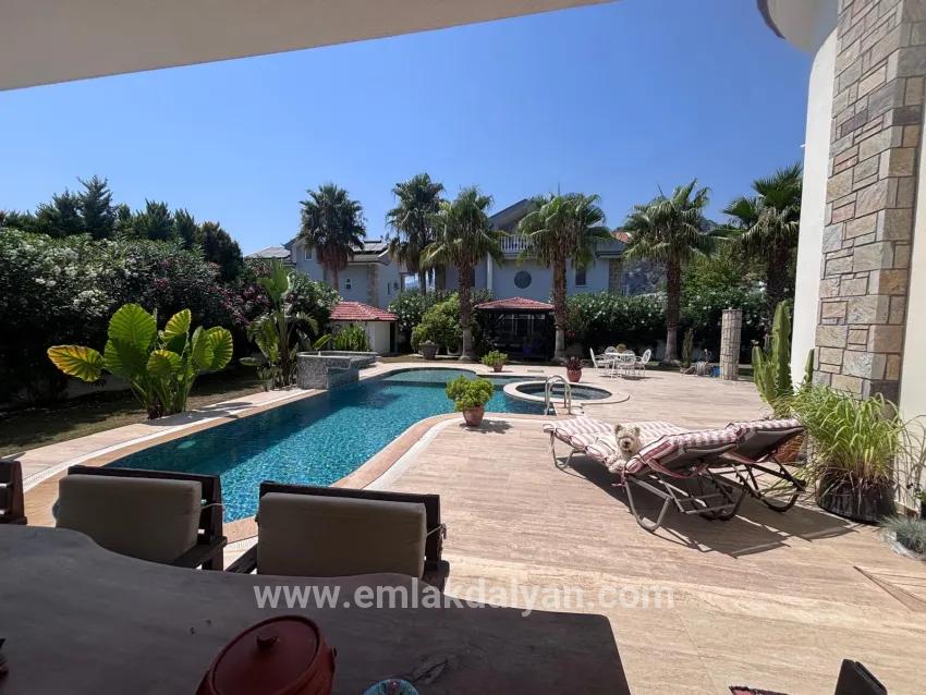 5+1-Zimmer Villa Zu verkaufen in Dalyan Bz. Ortaca - 980 m²