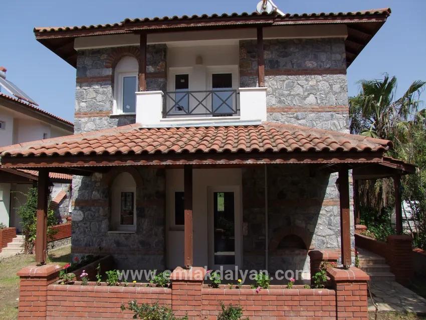 3+1-Zimmer Villa Zu verkaufen in Dalyan Bz. Ortaca - 345 m²