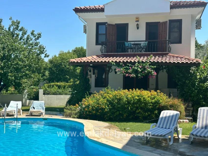 2+1-Zimmer Villa Zu verkaufen in Dalyan Bz. Ortaca - 250 m²