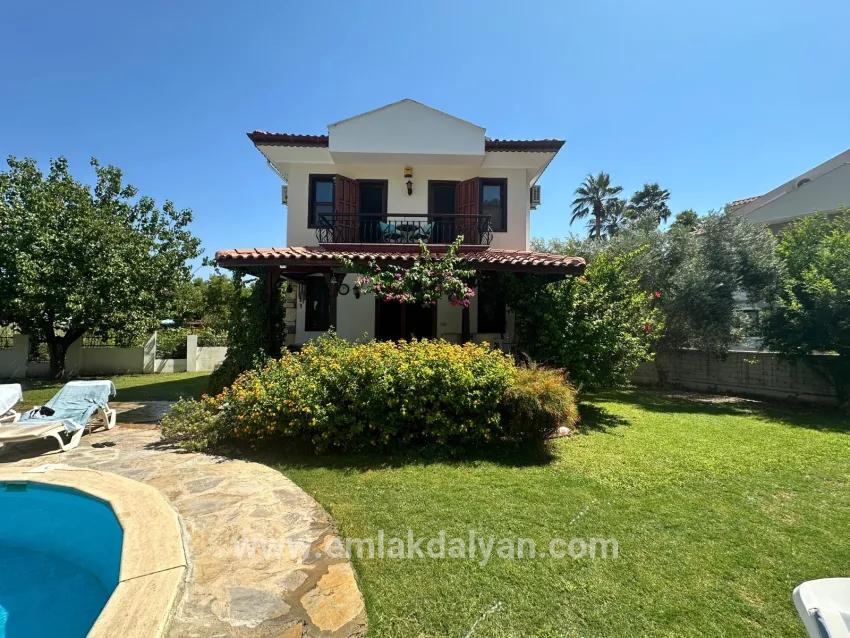2+1-Zimmer Villa Zu verkaufen in Dalyan Bz. Ortaca - 250 m²