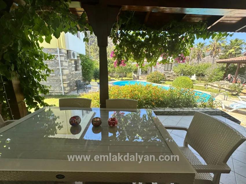 2+1-Zimmer Villa Zu verkaufen in Dalyan Bz. Ortaca - 250 m²
