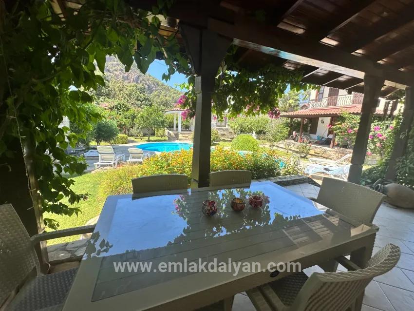 2+1-Zimmer Villa Zu verkaufen in Dalyan Bz. Ortaca - 250 m²