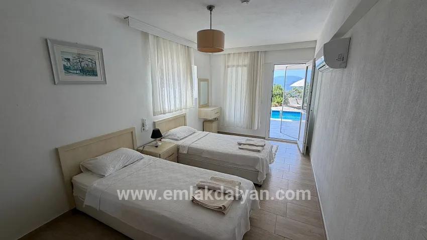4+1-Zimmer Villa Zu verkaufen in Gökbel Bz. Ortaca - 992 m²