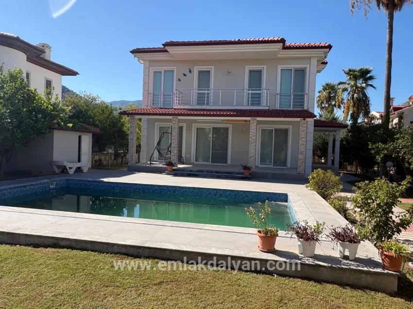 4+1-Zimmer Villa Zu verkaufen in Dalyan Bz. Ortaca - 520 m²