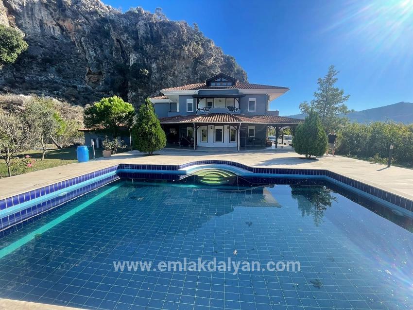 5+2-Zimmer Villa Zu verkaufen in Dalyan Bz. Ortaca - 6.000 m²