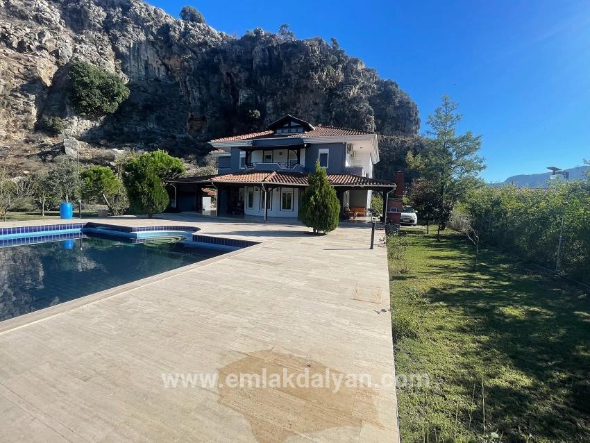 5+2-Zimmer Villa Zu verkaufen in Dalyan Bz. Ortaca - 6.000 m²