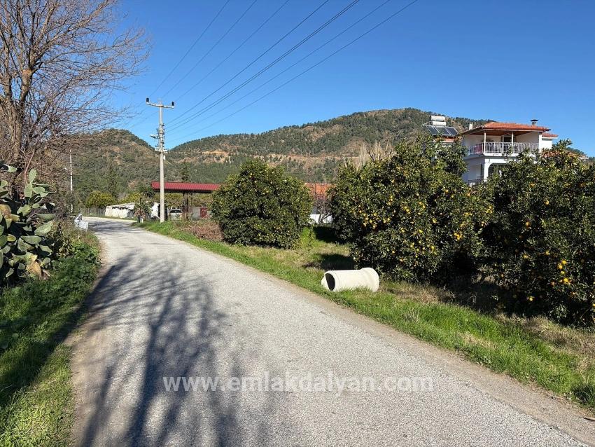 Land Zu verkaufen in Ekşiliyurt Bz. Ortaca - Gehäuse-Zonierung - 1.085 m²