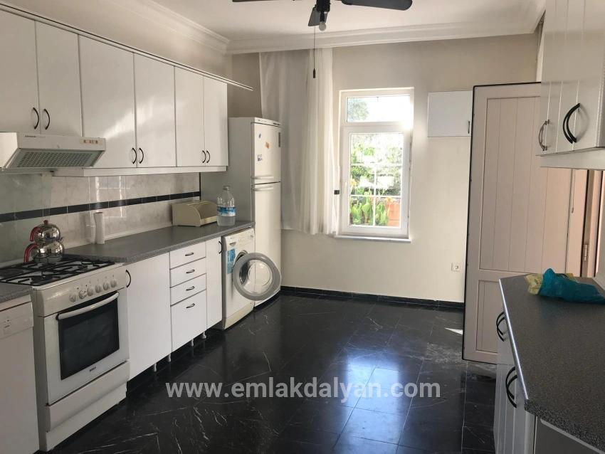 4+1-Zimmer Villa Zu verkaufen in Dalyan Bz. Ortaca - 1.000 m²