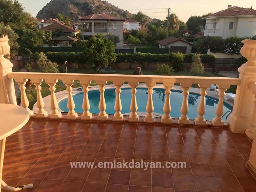 4+1-Zimmer Villa Zu verkaufen in Dalyan Bz. Ortaca - 1.000 m²