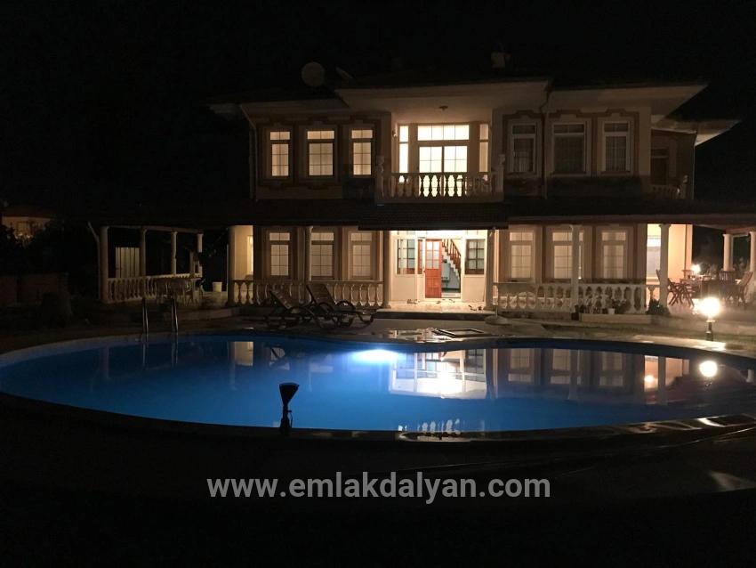4+1-Zimmer Villa Zu verkaufen in Dalyan Bz. Ortaca - 1.000 m²