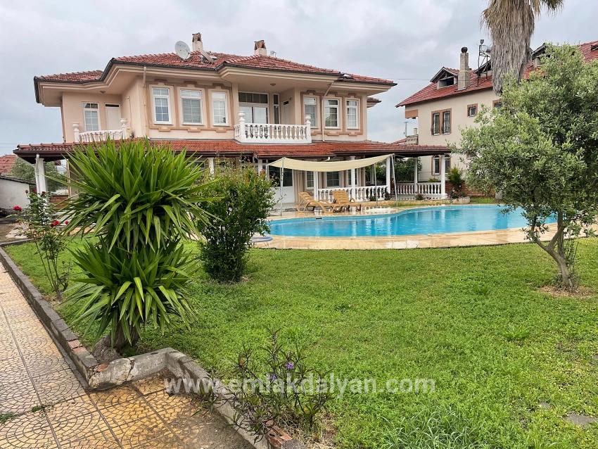4+1-Zimmer Villa Zu verkaufen in Dalyan Bz. Ortaca - 1.000 m²