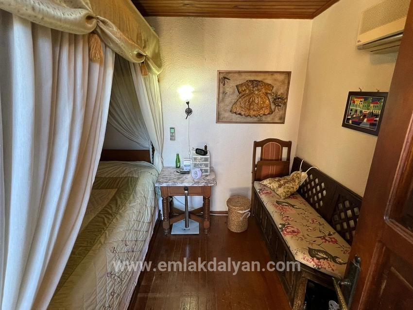 5+1-Zimmer Villa Zu verkaufen in Dalyan Bz. Ortaca - 580 m²