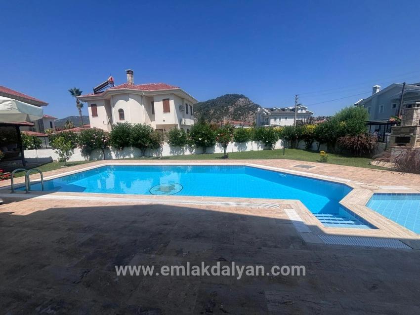 3+1-Zimmer Villa Zu verkaufen in Dalyan Bz. Ortaca - 848 m²