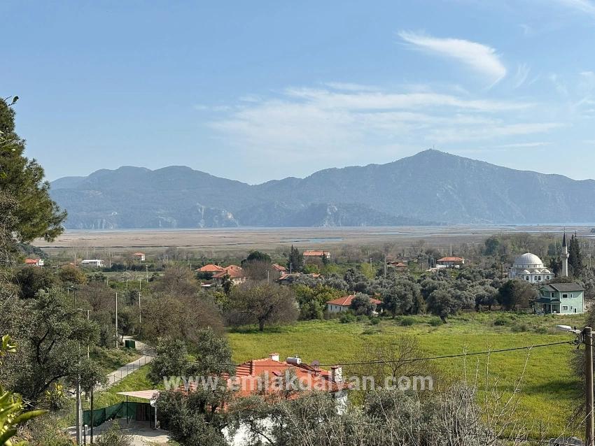 2.023 M² Großes Grundstück In Çandır Village, Köyceğiz, Zu Verkaufen, Mit Miteigentum Und Freiwilliger Aufteilung.