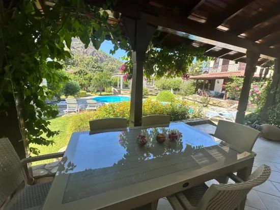 Dalyan In Gülpınar Innerhalb Der Anlage 2+1 Zu Verkaufende Villa