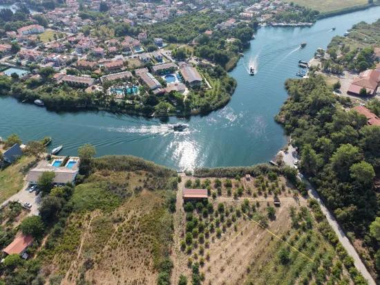 Im Köyceğiz Çandır Mahallesinde kanala sıfır 20.000m2 satılık Feld