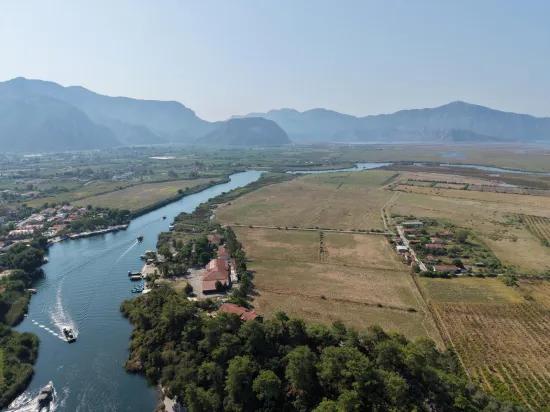 Im Köyceğiz Çandır Mahallesinde kanala sıfır 20.000m2 satılık Feld