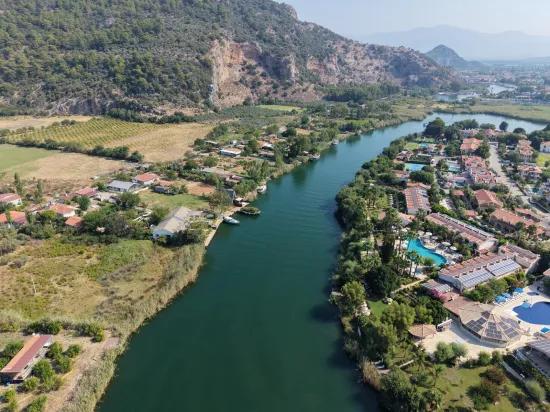Im Köyceğiz Çandır Mahallesinde kanala sıfır 20.000m2 satılık Feld