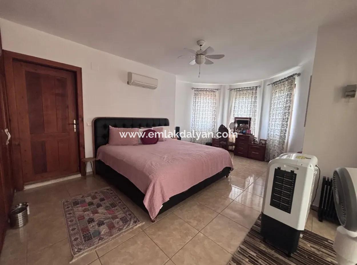 5 1 Villa Zum Verkauf In Dalyan Maraş Für 980M2 Grundstück An Der Ecke