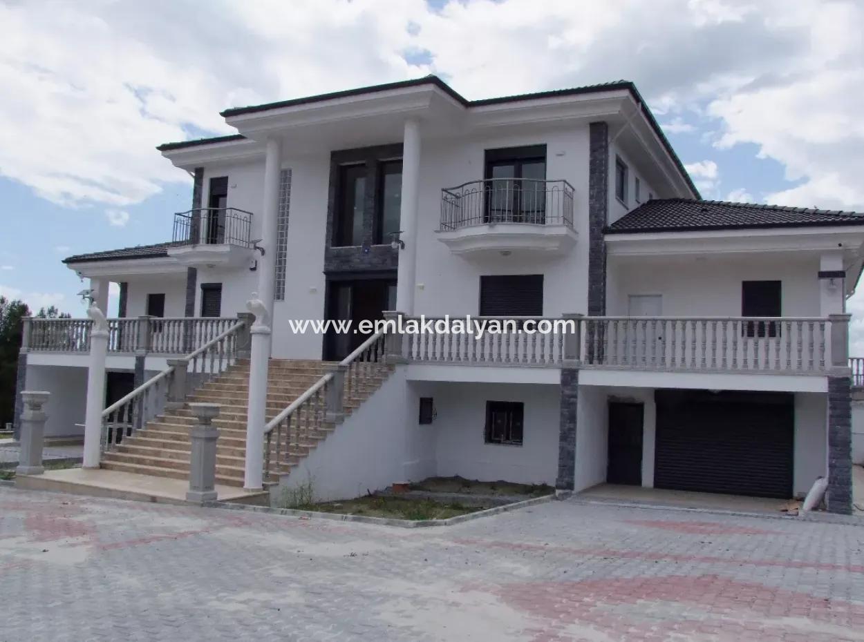 Luxus-Villa Zu Verkaufen In Zeytinalanda Köyce'inz Zeyt'nalanda 6800M2 Land Villa Zum Verkauf Mit Voller Seeblick