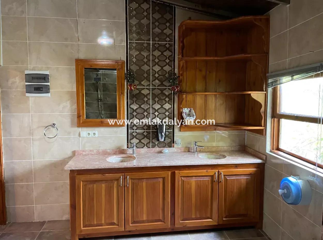 19-Zimmer-Hotel Zum Verkauf Auf 7.500 M2 Grundstück In Dalyanda