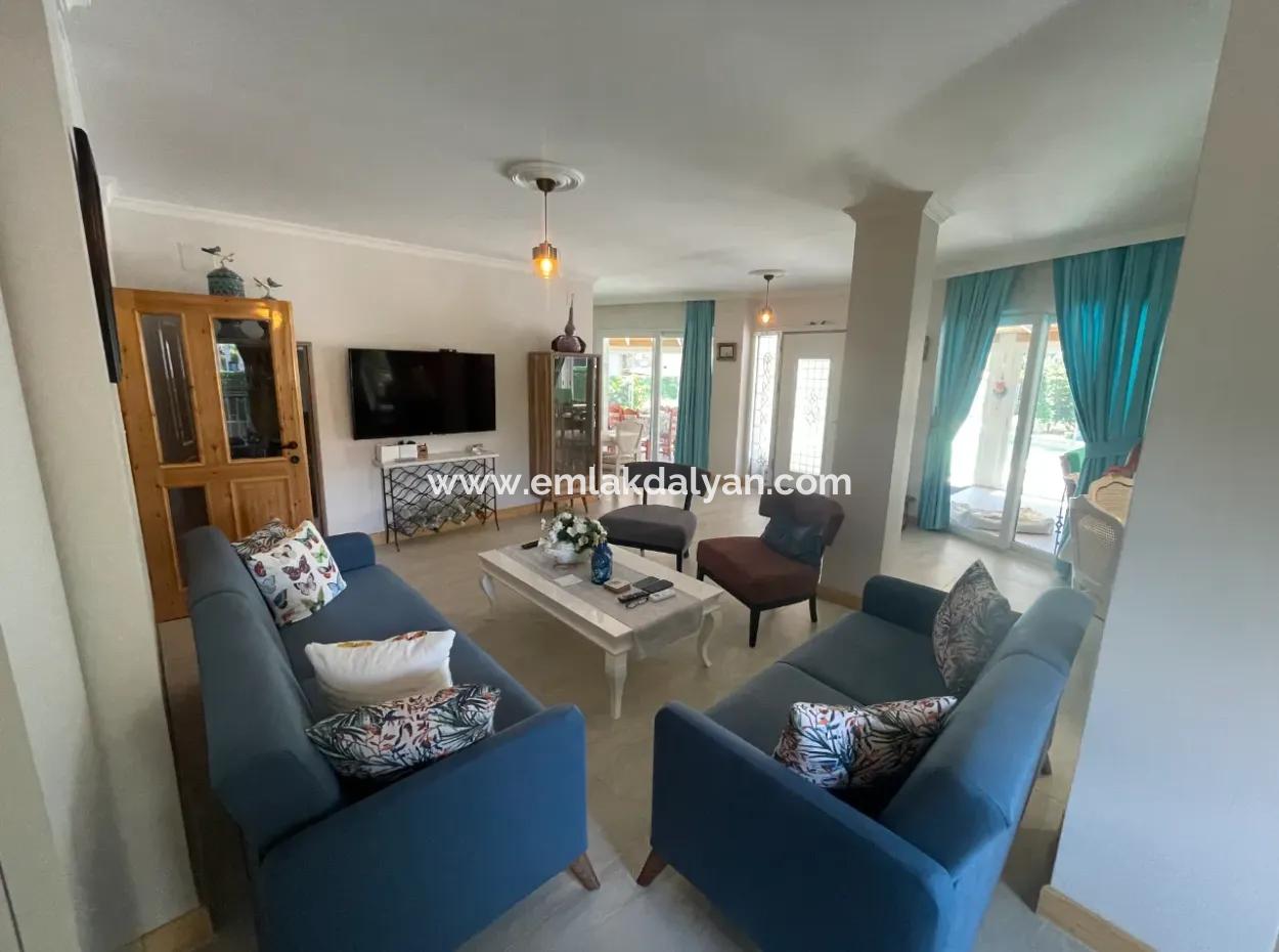 4 1 Villa Zum Verkauf In 720M2 Grundstück In Dalyan Gülpınar
