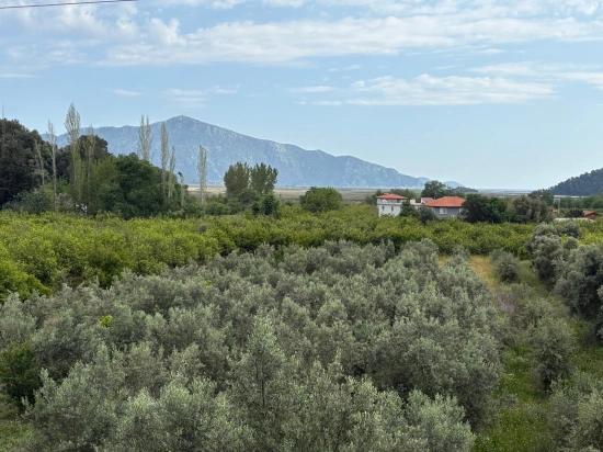 In Çandır Mit Meeres- Und Seeblick 1.721m2 Verkaufsfeld