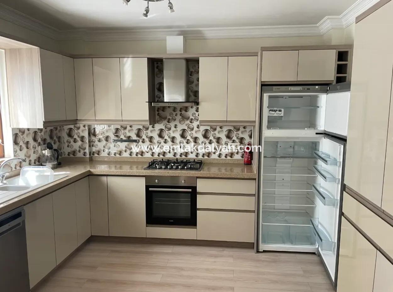 3 1 Villa For Sale In 600M2 Plot In Dalyan Gülpınar