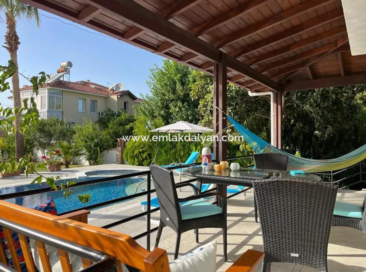 Villa For Sale In Okçular On 1007M2 Plot
