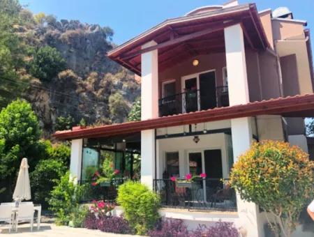 3 In 1 Villa For Sale In Archers