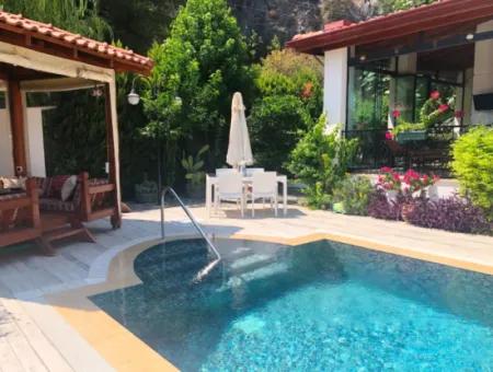 3 In 1 Villa For Sale In Archers