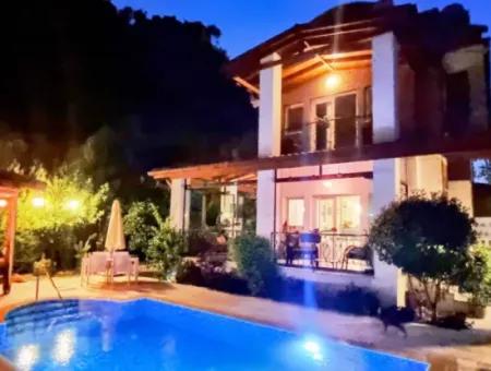 3 In 1 Villa For Sale In Archers