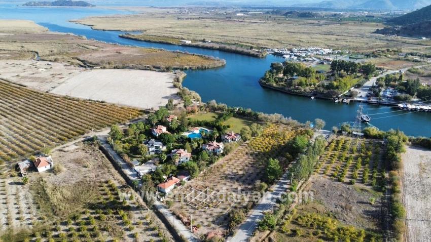 Для продажи Сюжет в Çandır Köyceğiz - Под Жилье застройку - 5.900 m²