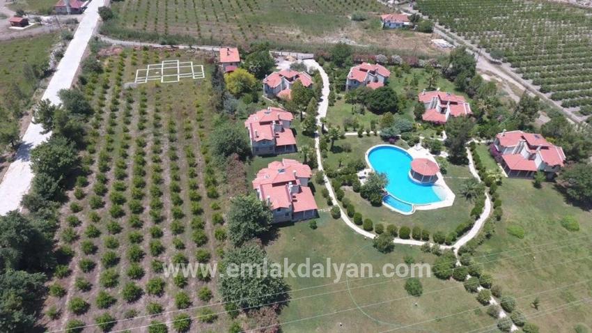 Для продажи Сюжет в Çandır Köyceğiz - Под Жилье застройку - 5.900 m²