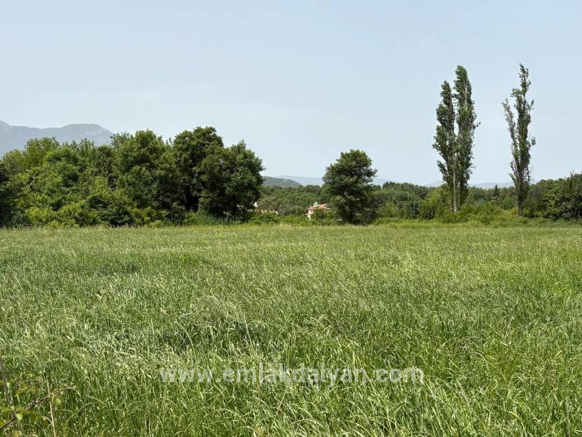 Ortaca Okçular Mah. Satılık Arsa - Konut İmar Durumlu - 2.100 m²
