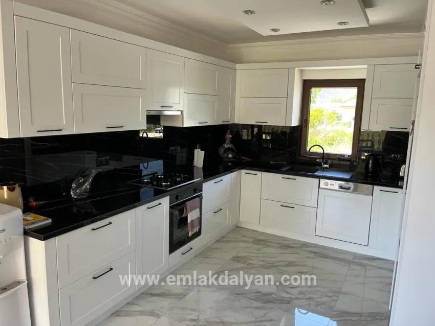 Ortaca Dalyan Mah. Satılık 4+1 Villa - 880 m²