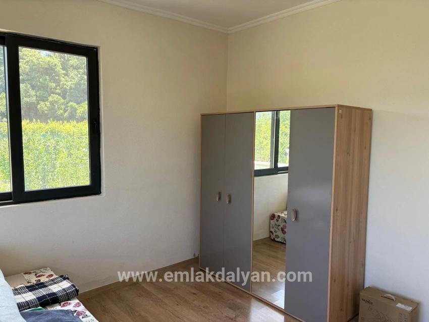Dalyan Karadağ Mevkiinde 2500m2 Tarla İçerisinde 120m2 Müstakil Ahşap Ev
