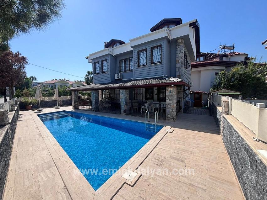 Ortaca Dalyan Mah. Satılık 5+1 Villa - 301 m²