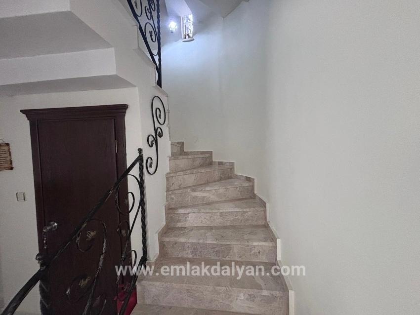Ortaca Dalyan Mah. Satılık 5+1 Villa - 301 m²