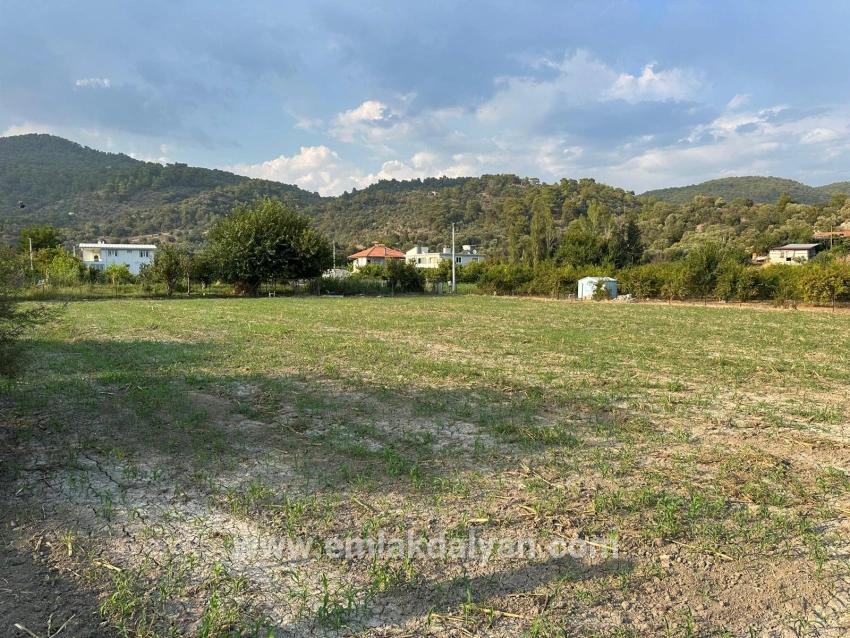Çandır'da Köy Yerleşik Alanı İçerisinde Rızai-taksimli 1160m2 Satılık Arsa