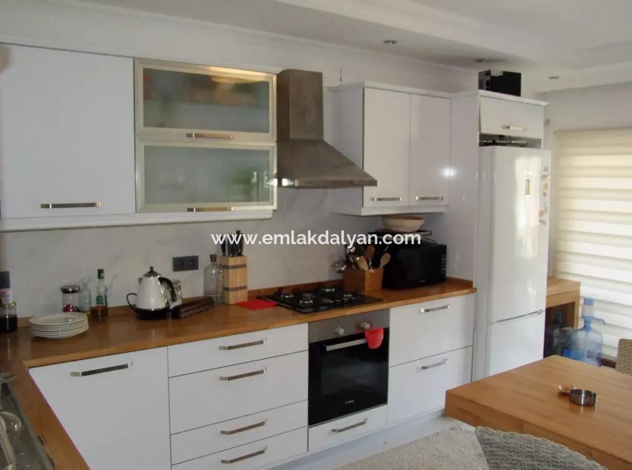 Dalyan'da Kanala Sıfır 4+1 Satılık Villa