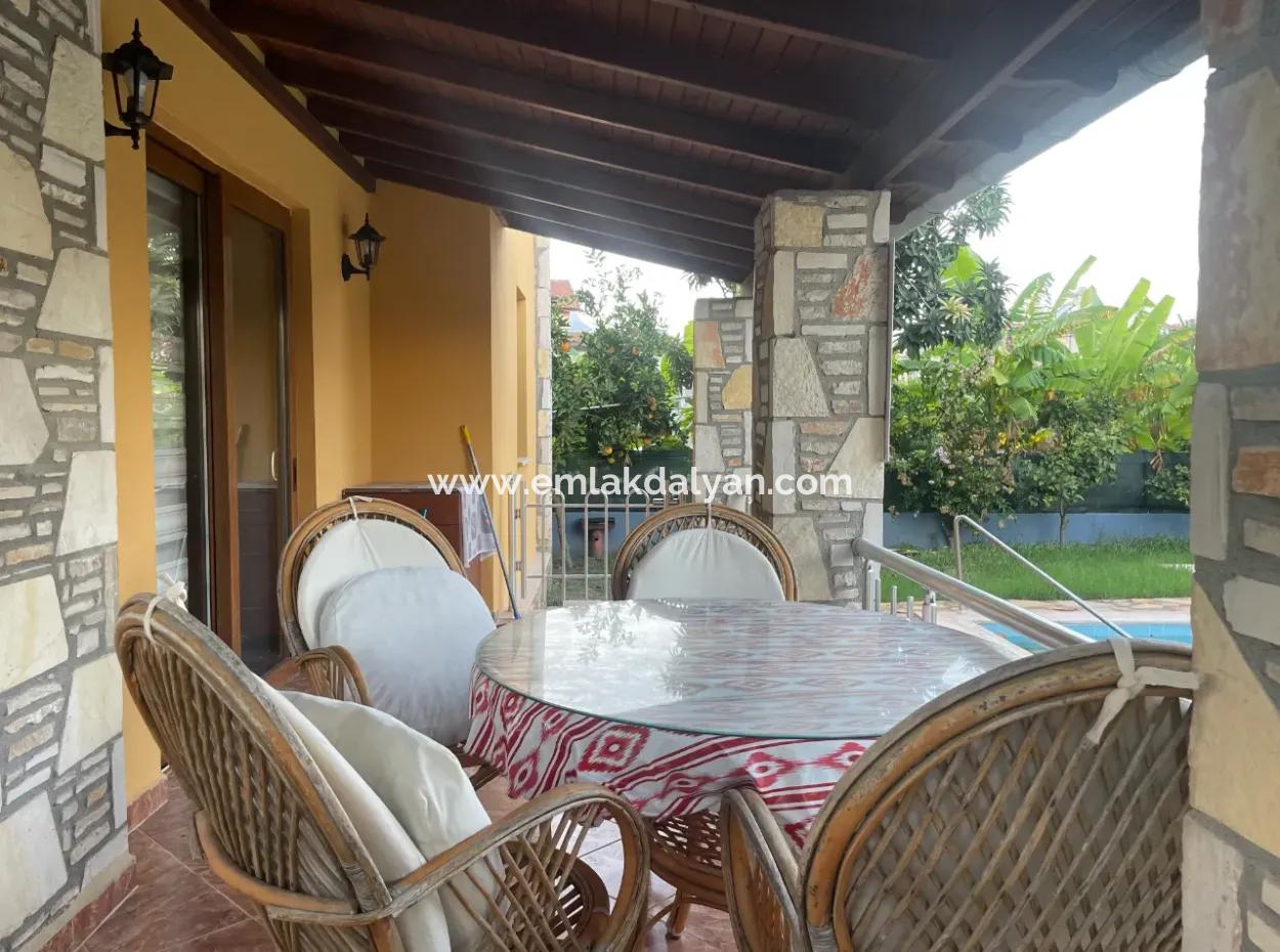 Dalyan Gülpınar 500M2 Arsa İçinde Köşebaşı Satılık 3+1 Villa