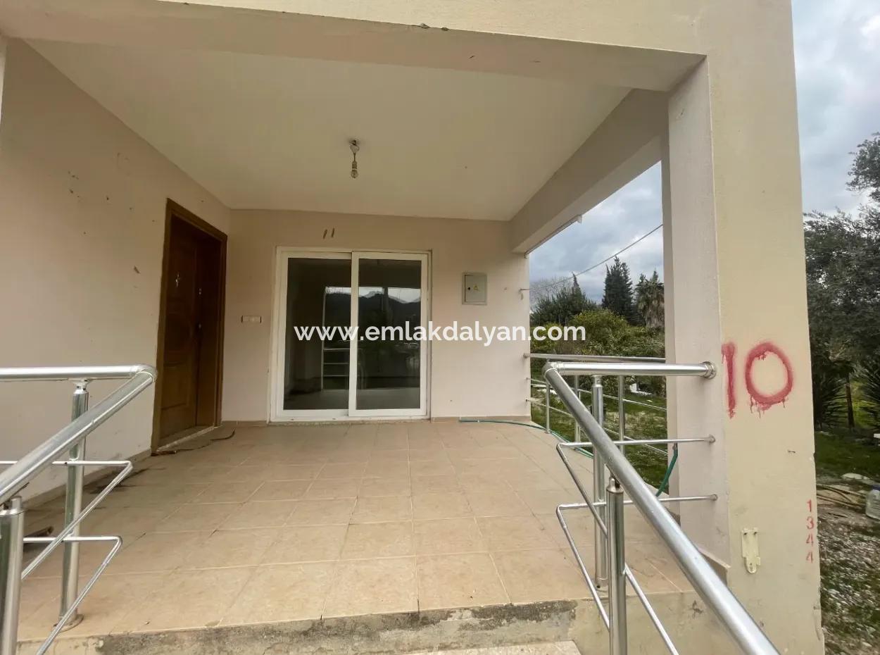 Kemalya 1880M2 Arsa İçinde Satılık Köy Evleri