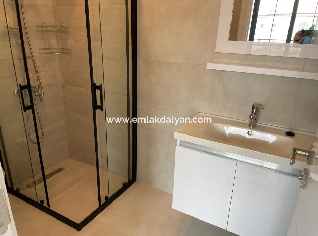 Dalyan  Merkezde 4+1 Satılık Villa