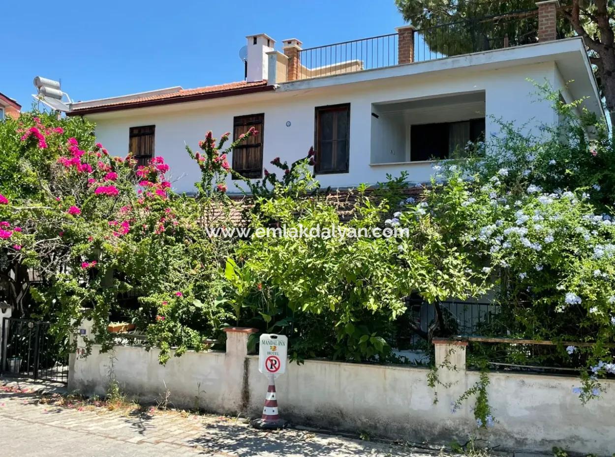 Dalyan Merkezde 5+1 Satılık Villa