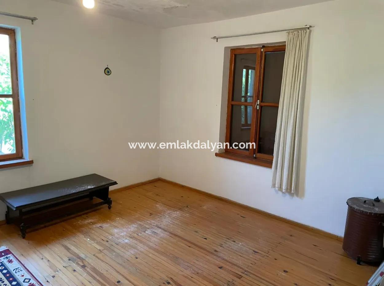 Dalyan Merkezde 5+1 Satılık Villa