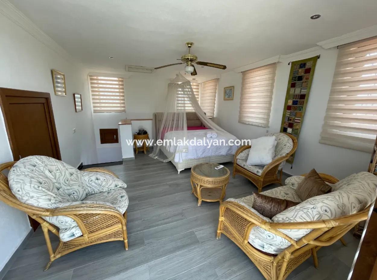 Dalyan 7000M2 Arsa İçinde 4+1 Satılık Lüks Villa