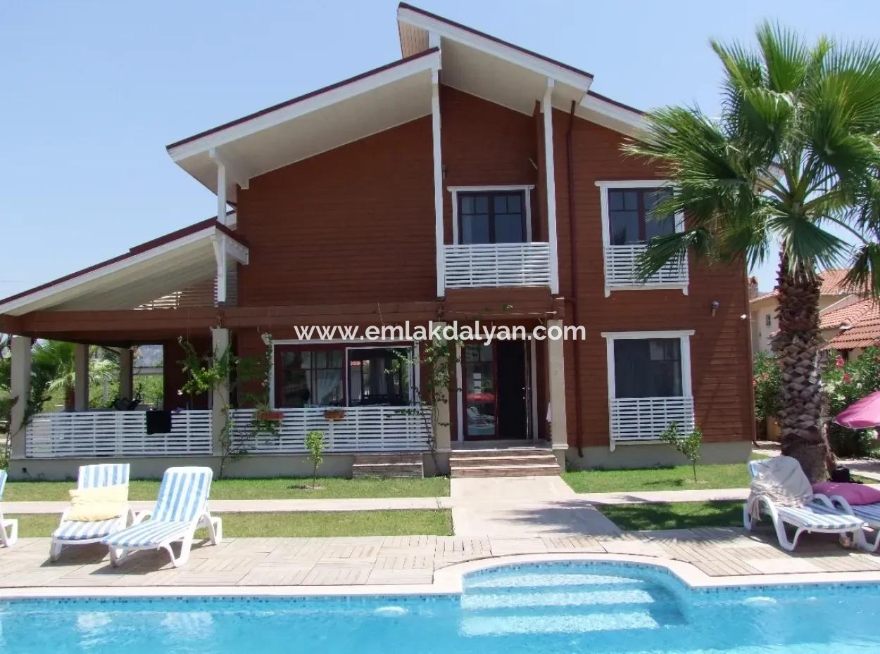 Dalyan Satılık Villa Dalyan Lüks Ahşap Villa 5+1 Dalyan Köşebaşı Satılık Villa