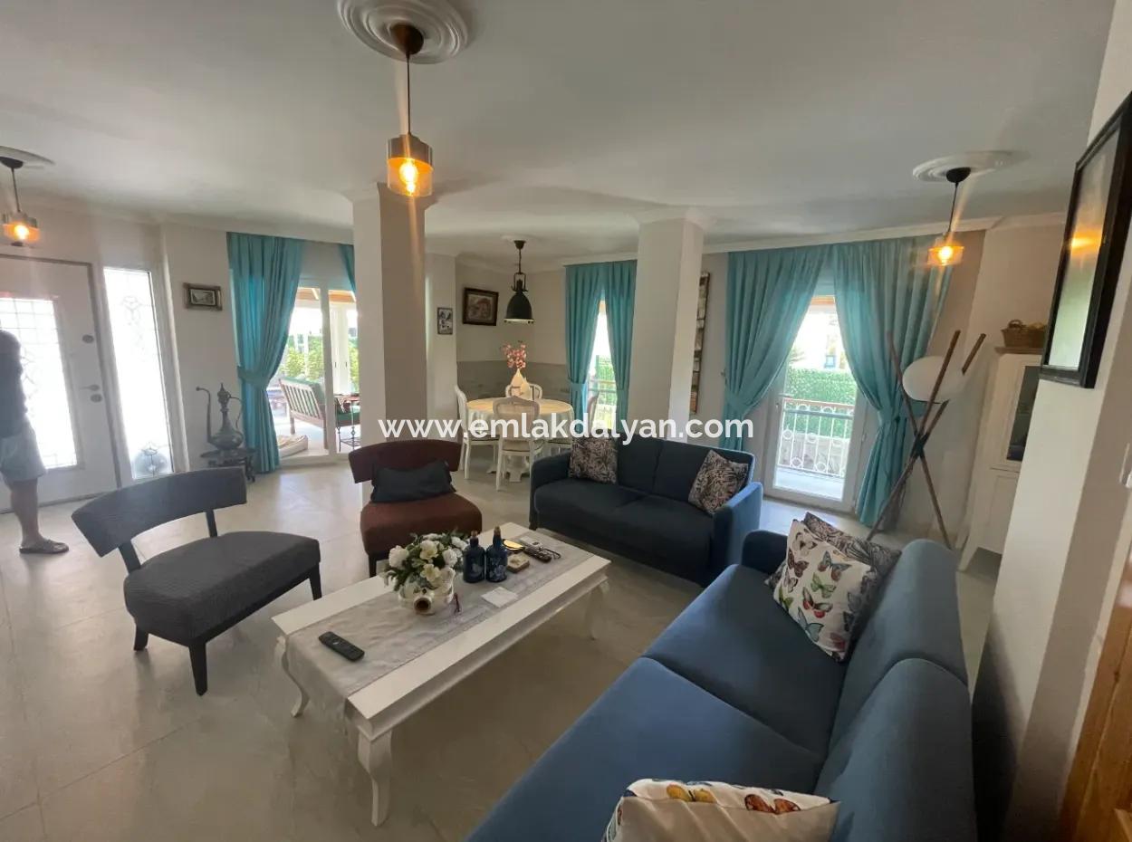 Dalyan Gülpınar'da 720M2 Arsa İçinde 4+1 Satılık Villa