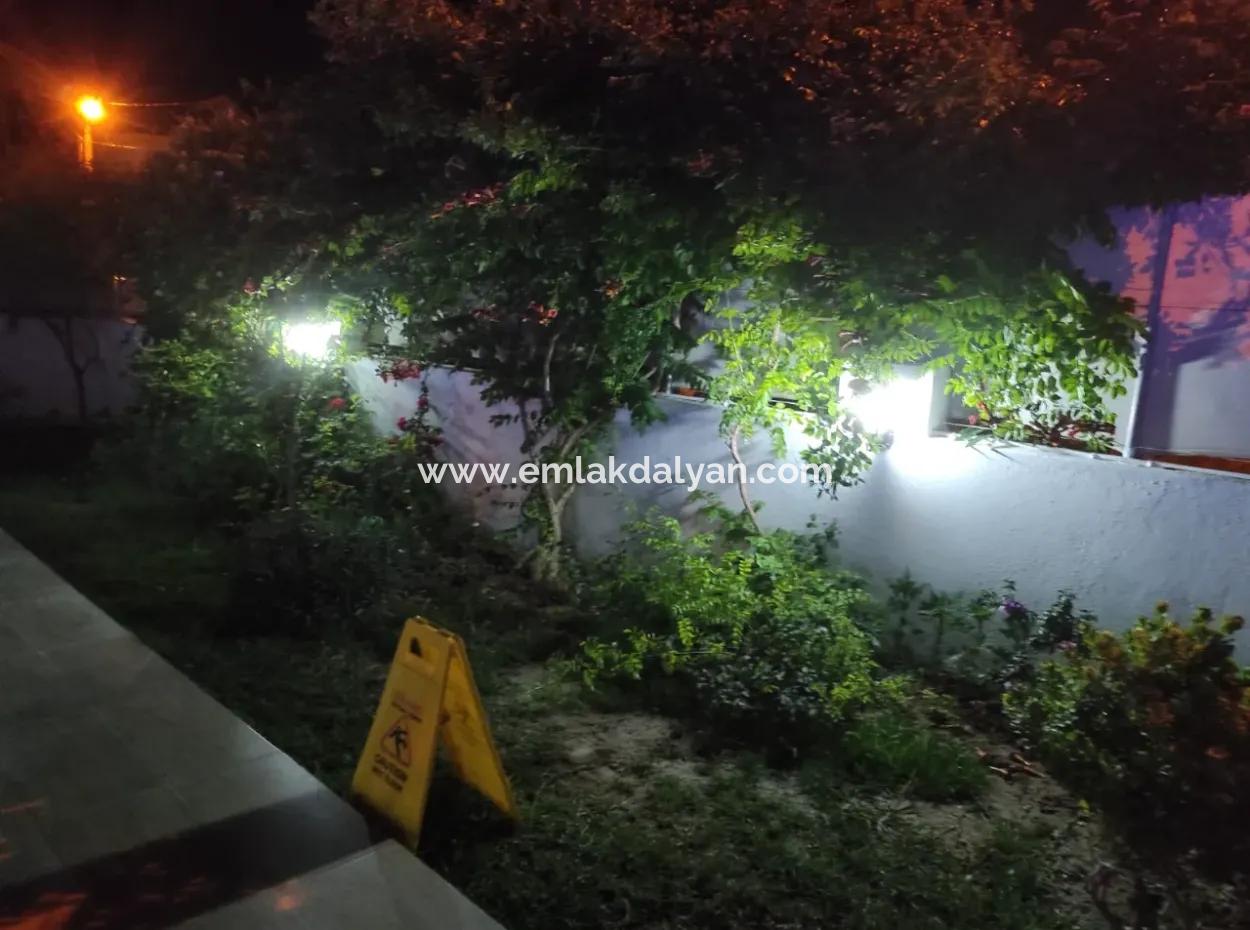 Dalyan Gülpınar'köşebaşı 545M2 Arsa İçinde Satılık 4+1 Villa